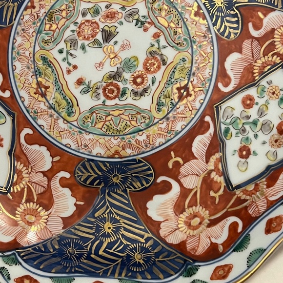 Vintage Imari Arita Porcelain Hand Painted Decorative 10" Plate - Picture 6 of 10